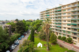 
                                                                                        Location
                                                                                         Prado Ile de France