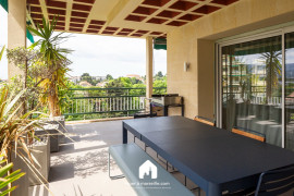 
                                                                                        Location
                                                                                         Prado Ile de France