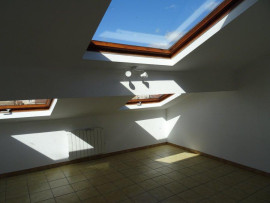 
                                                                                        Location
                                                                                         Proche ARTEM, Beau F 3