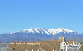 
                                                                                        Vente
                                                                                         Proche centre ville et du parc Bir Hakeim