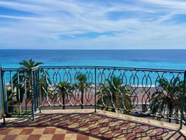 Vente
Promenade des anglais 3 pièces en étage élevé avec VUE MER a vendre