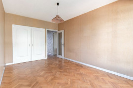 Vente
Promenade des anglais 3 pièces en étage élevé avec VUE MER a vendre