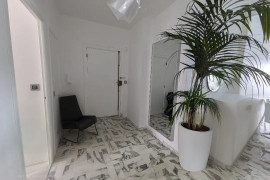 
                                                                                        Vente
                                                                                         Promenade des anglais 3 pièces en étage élevé VUE MER a vendre