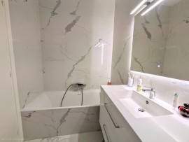 
                                                                                        Vente
                                                                                         Promenade des anglais 3 pièces en étage élevé VUE MER a vendre