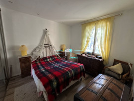 Vente
Propriété 3200m2 avec maison et gites