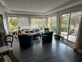 Vente
Propriété 3200m2 avec maison et gites
