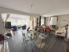 Vente
Propriété 3200m2 avec maison et gites