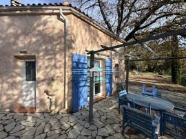 Vente
Propriété 3200m2 avec maison et gites