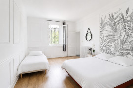 
                                                                                        Vente
                                                                                         Propriété 438 m², piscine et parc arboré