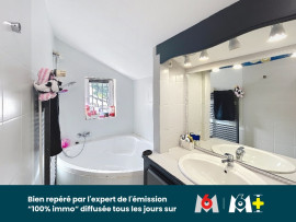 
                                                                                        Vente
                                                                                         PROPRIETE DE CHARME AU PIED DU CHATEAU COMPOSE DE DEUX HABITATIONS ET DEPENDANCES AVEC PISCINE