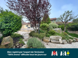 
                                                                                        Vente
                                                                                         Propriété de charme en pierre rénovée de 410 m² habitables terrain avec Piscine