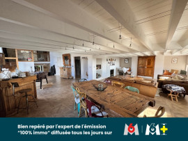 
                                                                                        Vente
                                                                                         Propriété de charme en pierre rénovée de 410 m² habitables terrain avec Piscine