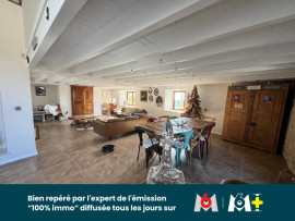
                                                                                        Vente
                                                                                         Propriété de charme en pierre rénovée de 410 m² habitables terrain avec Piscine