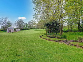 
                                                                                        Vente
                                                                                         Propriété d'environ 426 m2 sur 5,2 hectares avec dépendance