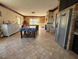 
                                                                                        Vente
                                                                                         Propriété en  pierre 150m2 vu panoramique