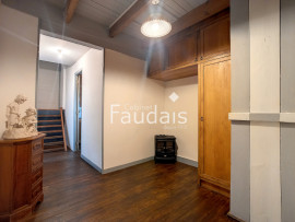 
                                                                                        Vente
                                                                                         Propriété en pierre 6 pièces avec 1,4 hectares de terrain