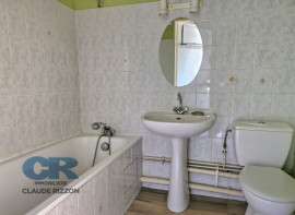 
                                                                                        Vente
                                                                                         PROVENCAL - 1 pièce à vendre