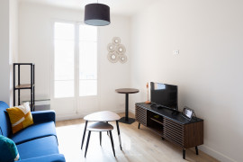 
                                                                                        Location
                                                                                         Provence