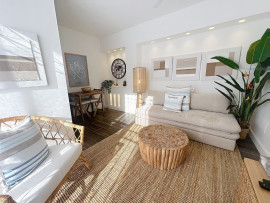 
                                                                                        Vente
                                                                                         Puerto Banus, à 100 mètres de la mer.