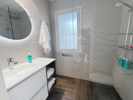 
                                                                                        Vente
                                                                                         Puerto Banus, à 100 mètres de la mer.