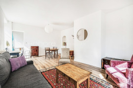
                                                                                        Vente
                                                                                         PYRENEES MARAICHERS - SEJOUR EN ANGLE - 2 PIECES