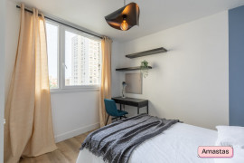 
                                                                                        Colocation
                                                                                         Quatre chambres disponibles dans cette grande colocation de 5 personnes à Lyon