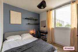 
                                                                                        Colocation
                                                                                         Quatre chambres disponibles dans cette grande colocation de 5 personnes à Lyon