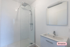 
                                                                                        Colocation
                                                                                         Quatre chambres disponibles dans cette grande colocation de 5 personnes à Lyon