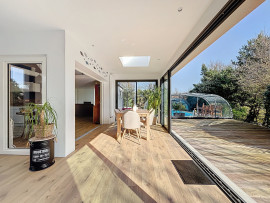 
                                                                                        Vente
                                                                                         QUIBOU, Maison de 162m2 avec piscine 