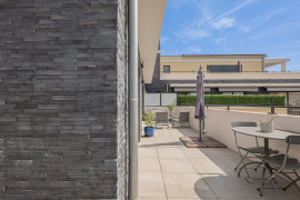 
                                                                                        Vente
                                                                                         Rare à la vente – appartement 114 m² avec 98 m² de terrasses & double garage 48 m²