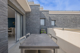 
                                                                                        Vente
                                                                                         Rare à la vente – appartement 114 m² avec 98 m² de terrasses & double garage 48 m²