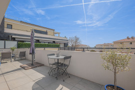 
                                                                                        Vente
                                                                                         Rare à la vente – appartement 114 m² avec 98 m² de terrasses & double garage 48 m²
