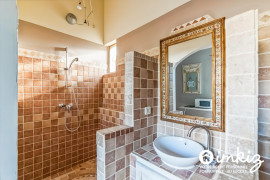 Vente
Rare - Domaine viticole - Piscine