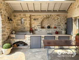 
                                                                                        Vente
                                                                                         RARE  MAISON EN PIERRE VUE PANORAMIQUE VIADUC