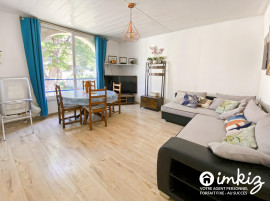 Vente
RARE - Propriété 3 appartements - 50m de la plage