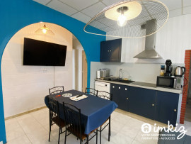 Vente
RARE - Propriété 3 appartements - 50m de la plage