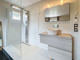 Vente
RARE: VILLA AU CALME