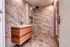 
                                                                                        Location
                                                                                         Référence : 204 Turin