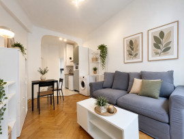 
                                                                                        Location
                                                                                         Référence : 30 Fleurs T1