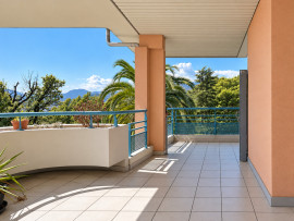 
                                                                                        Location
                                                                                         Référence : Domaine des palmiers