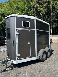 
                                                                                        Accessoires
                                                                                         Remorque à chevaux IFOR Williams HB506 2018