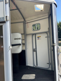 
                                                                                        Accessoires
                                                                                         Remorque à chevaux IFOR Williams HB506 2018