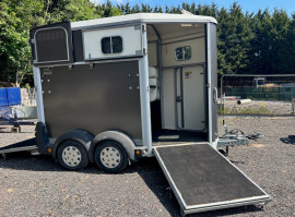 
                                                                                        Accessoires
                                                                                         Remorque à chevaux IFOR Williams HB506 2018