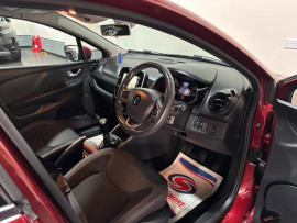Voiture
                                                                                Renault Clio 1.5 dCi Dynamique Nav Hatchback 5dr Diesel Manual Euro 6 (s/s) (90 ps)
