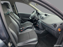 
                                                                                        Voiture
                                                                                         RENAULT CLIO3 - 1.5 dCi 85 CV EXCEPTION