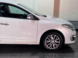 Voiture
                                                                                Renault Megane 1.5 dCi ENERGY Knight Edition Hatchback 5dr Diesel Manual Euro 5 (s/s) (110 ps)