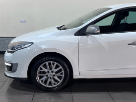Voiture
                                                                                Renault Megane 1.5 dCi ENERGY Knight Edition Hatchback 5dr Diesel Manual Euro 5 (s/s) (110 ps)