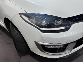 Voiture
                                                                                Renault Megane 1.5 dCi ENERGY Knight Edition Hatchback 5dr Diesel Manual Euro 5 (s/s) (110 ps)