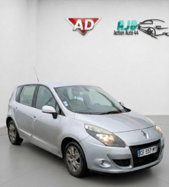 
                                                                                        Voiture
                                                                                         Renault Scénic III 1.6 DCi 130 Eco