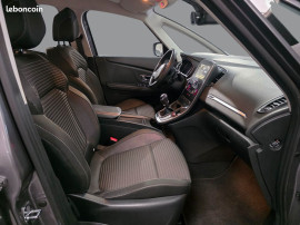 
                                                                                        Voiture
                                                                                         RENAULT SCENIC4 - 1.7 Blue dCi 120 CV INTENS - 6 CV